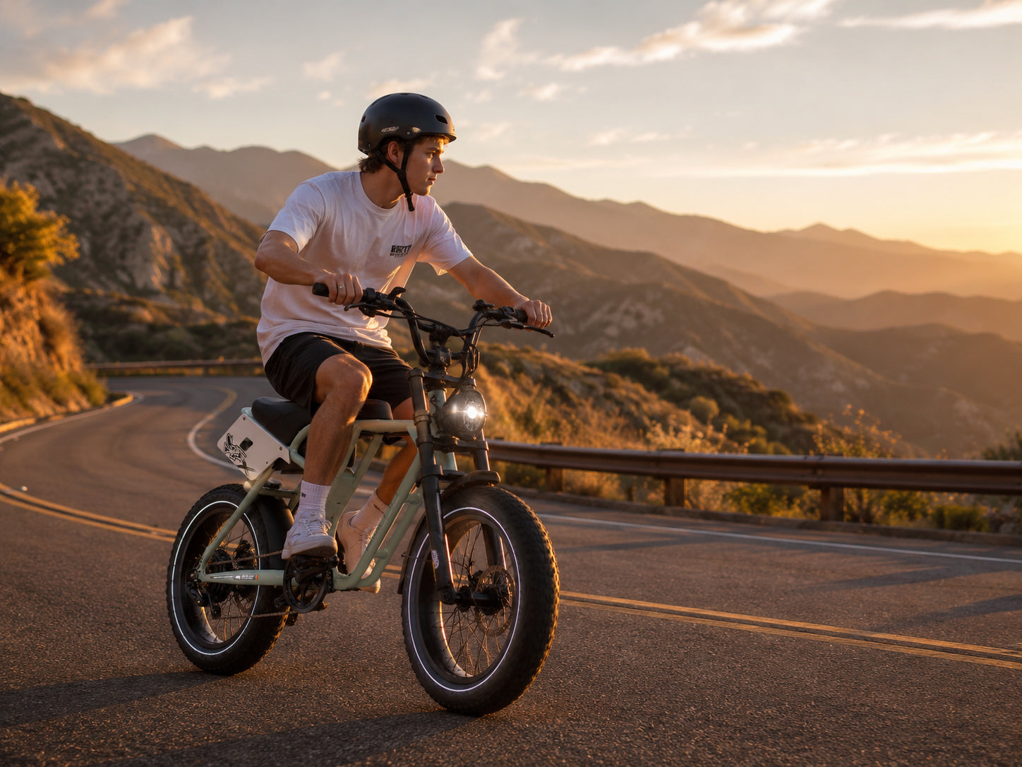 electric bicycle shifter microSHIFT ADVENT Trail Trigger Pro E-Bike Right and the one lululemon athletica | Bags Color:LHU376-1W-PP octobre25