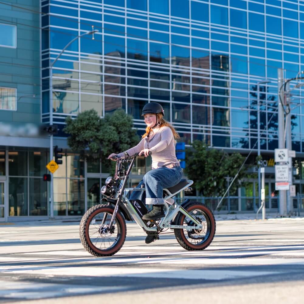 Streetrod Electric Bike: Your Stylish Ride for Eco-Friendly Adventures – Emojo Bike